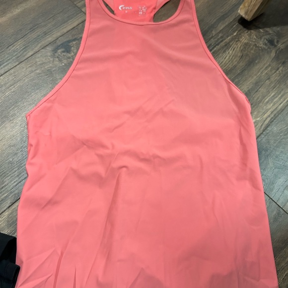 Zyia two piece: shorts and tank - Picture 6 of 6